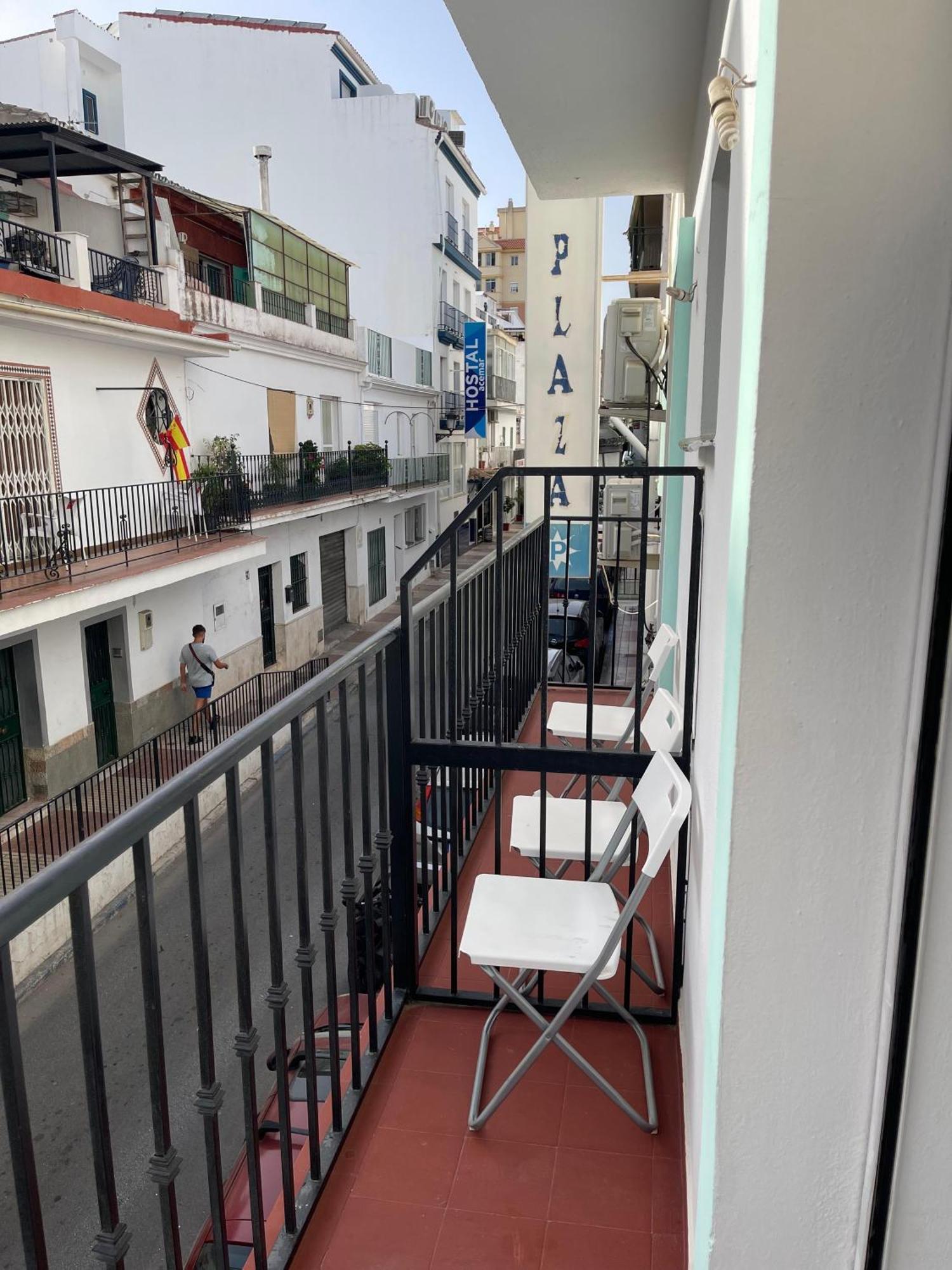 מארבלה Hostal Santa Calma מראה חיצוני תמונה