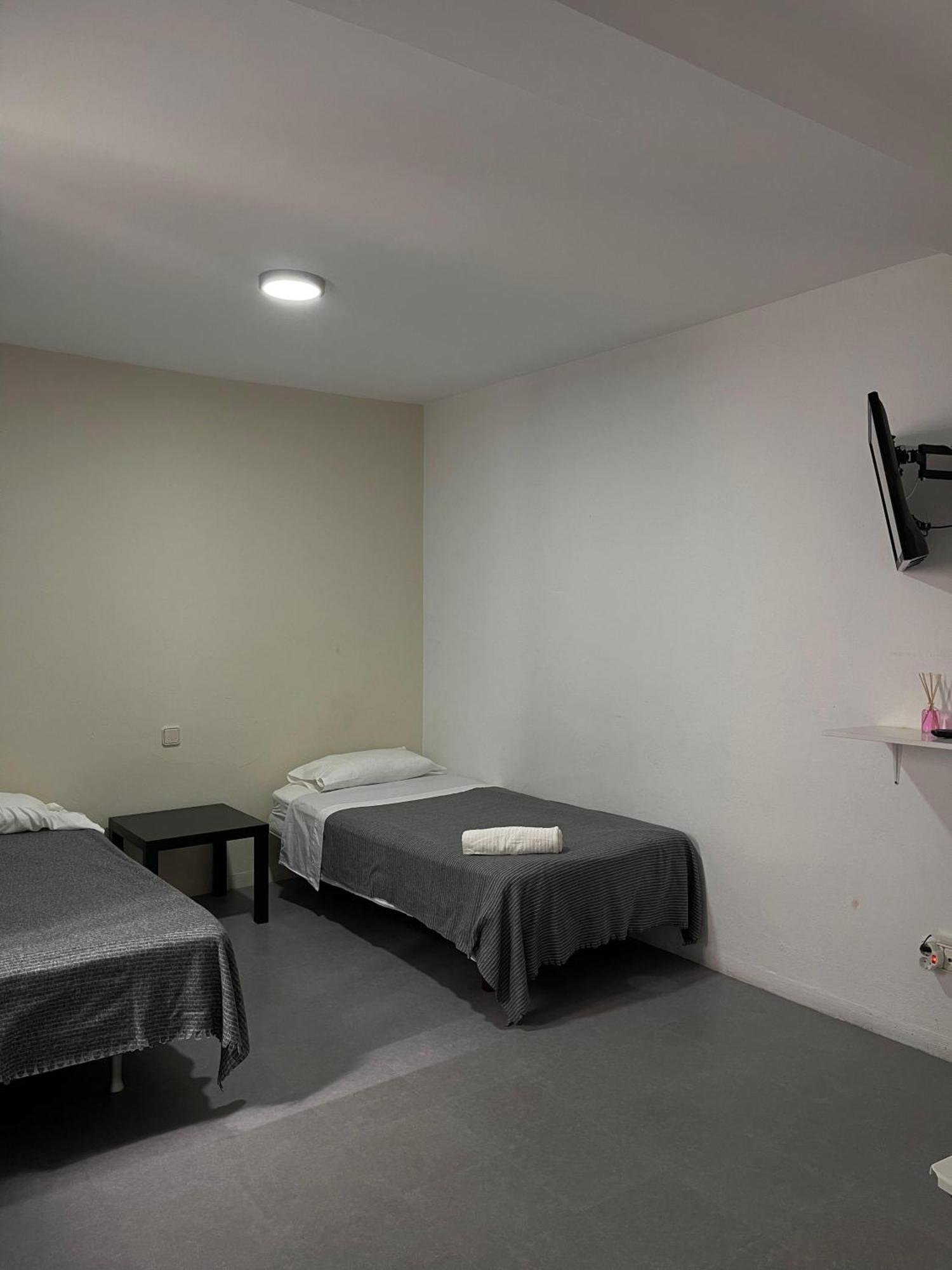 מארבלה Hostal Santa Calma מראה חיצוני תמונה