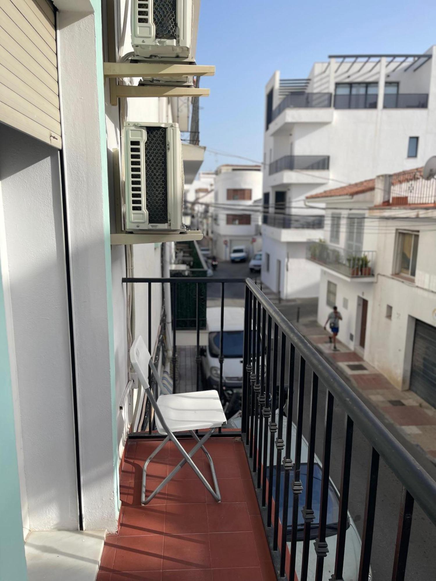 מארבלה Hostal Santa Calma מראה חיצוני תמונה
